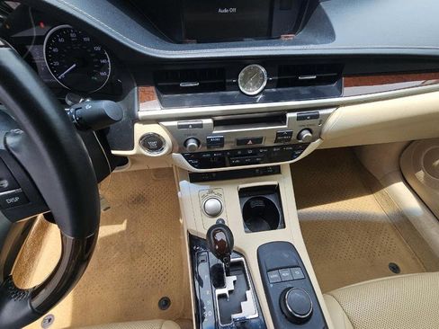 Used 2015 Lexus ES 350 w/ Premium Package FWD image 13