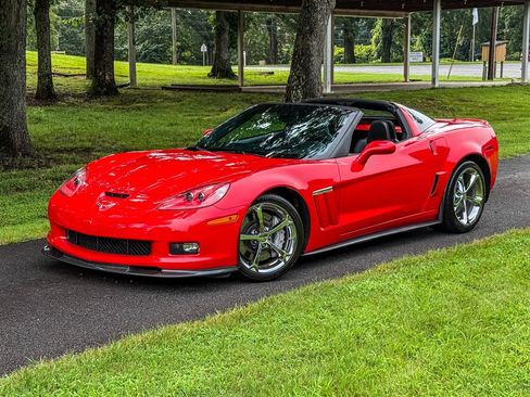 Used 2013 Chevrolet Corvette Grand Sport w/ 3LT Preferred Equipment Group RWD image 15