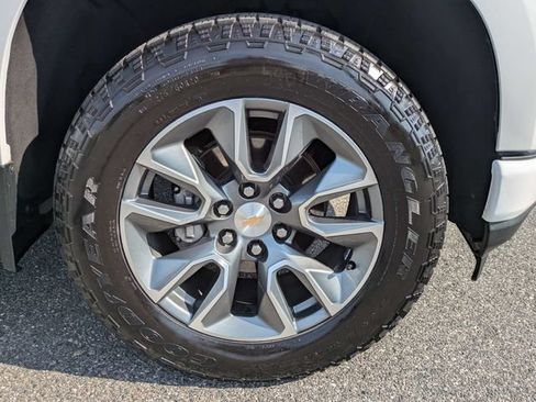 Used 2021 Chevrolet Silverado 1500 Custom AWD/4WD image 11