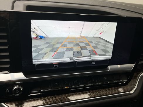 Certified 2023 GMC Sierra 1500 Elevation image 6