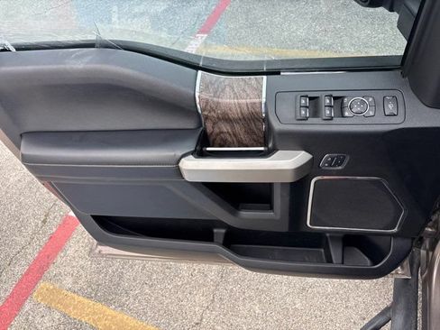 Used 2018 Ford F250 Lariat w/ Lariat Ultimate Package AWD/4WD image 14