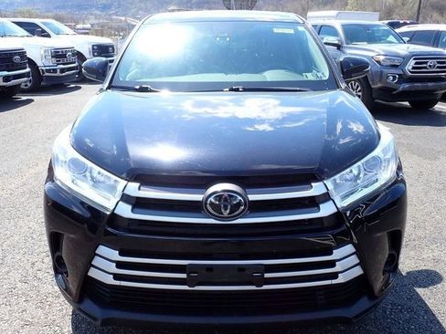 Used 2018 Toyota Highlander LE image 9
