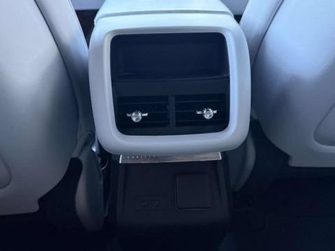 Certified 2024 Cadillac Lyriq Luxury AWD/4WD image 31