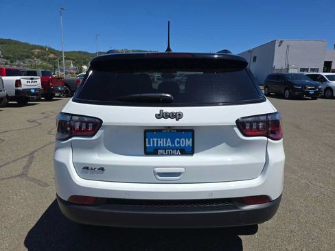 New 2026 Jeep Compass Limited w/ Sun, Sound & Navigation Group AWD/4WD image 4