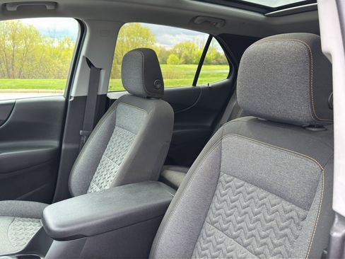 Used 2023 Chevrolet Equinox LT AWD/4WD image 16