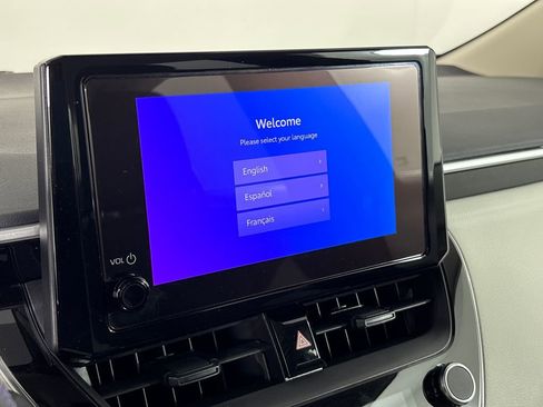 Certified 2025 Toyota Corolla LE w/ Convenience Package image 17