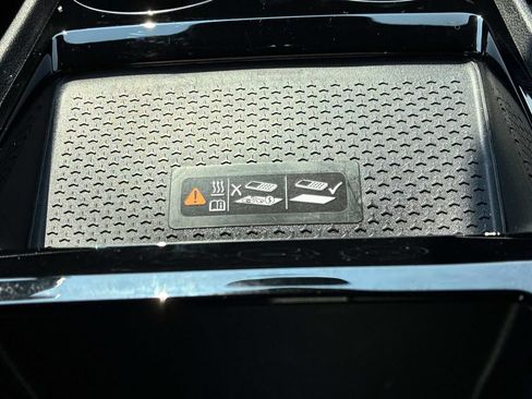 Used 2025 Chevrolet Blazer EV LT AWD/4WD image 38