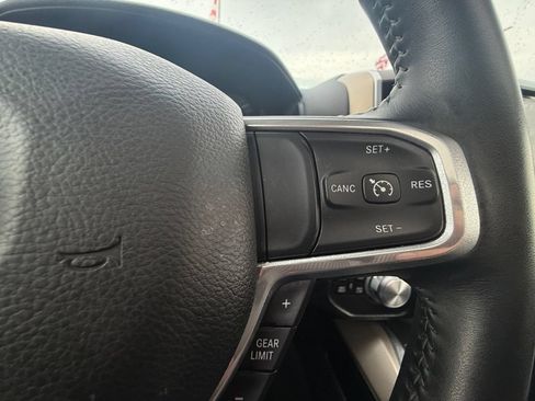 Used 2022 RAM 1500 Laramie AWD/4WD image 17