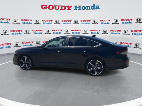 Used 2024 Honda Accord Sport image 6