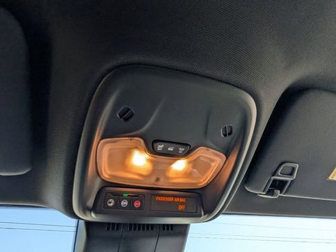 Used 2026 Chevrolet Colorado Trail Boss AWD/4WD image 19