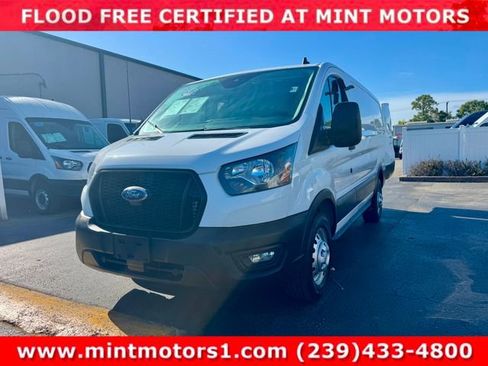 Used 2023 Ford Transit 250 Low Roof AWD image 11