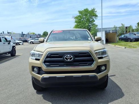 Used 2017 Toyota Tacoma SR5 w/ Tow Package AWD/4WD image 2