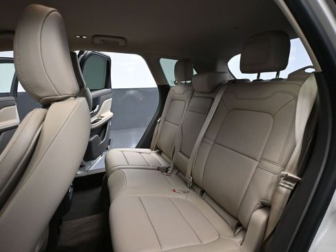 Used 2023 Lincoln Corsair Reserve image 38