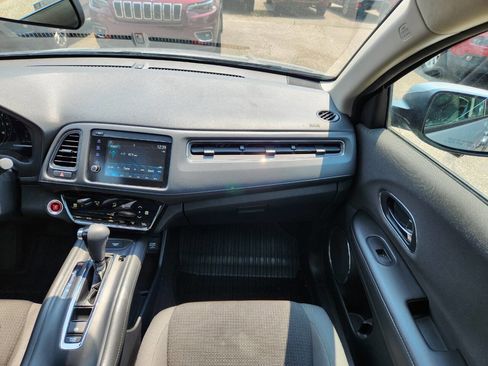 Used 2019 Honda HR-V EX image 16