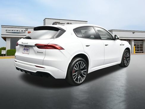Used 2023 Maserati Grecale GT AWD/4WD image 5