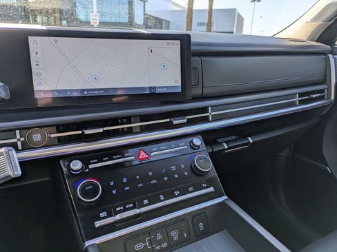 Used 2024 Hyundai Santa Fe Limited image 17