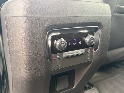 Used 2025 GMC Yukon XL Elevation AWD/4WD image 32