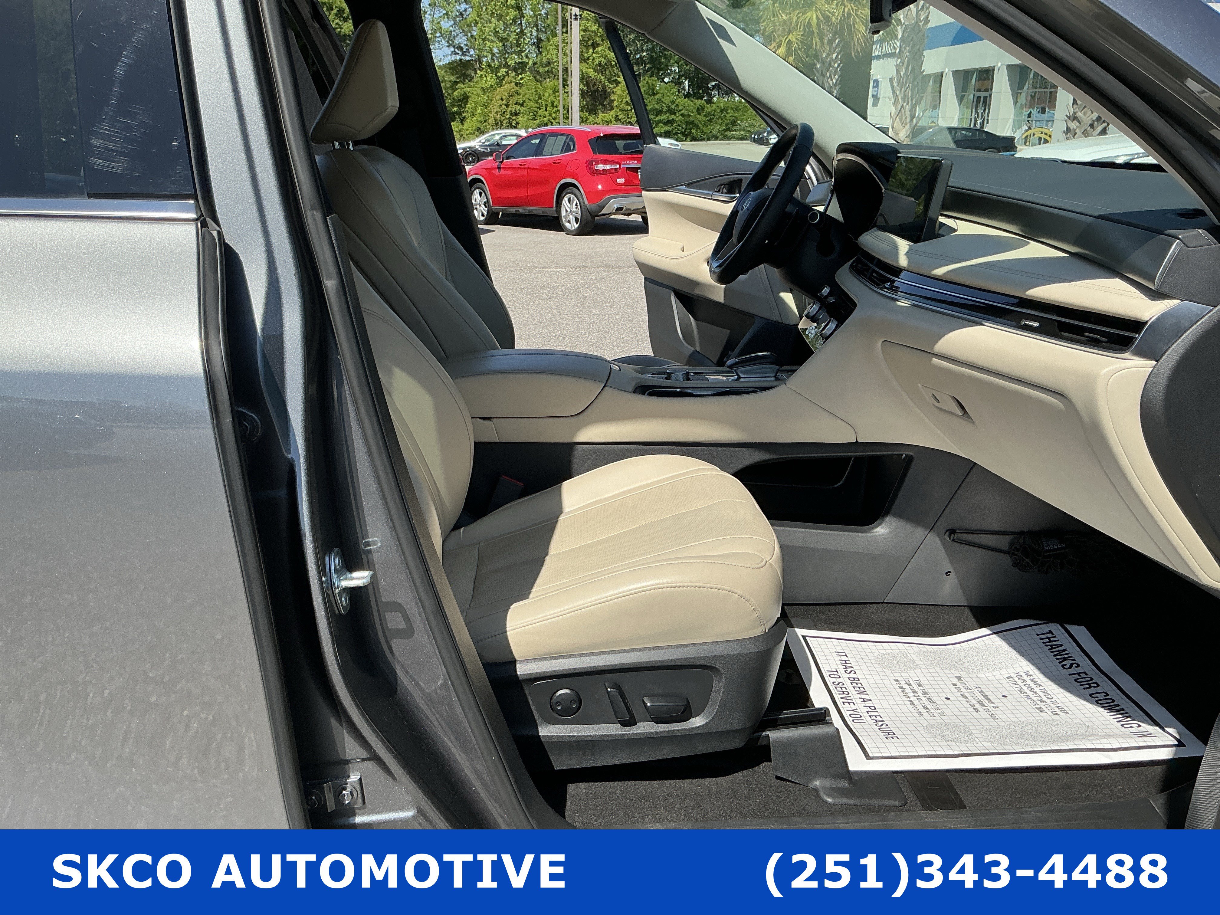 Used 2023 INFINITI QX60 Luxe w/ Cargo Package FWD image 13
