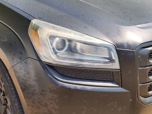Used 2013 GMC Acadia SLE FWD image 7
