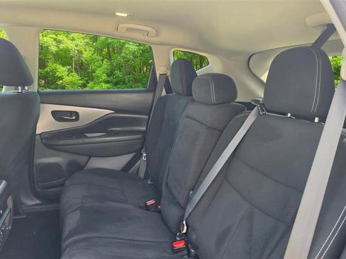 Used 2020 Nissan Murano SV image 17
