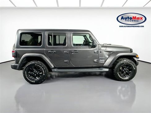 Used 2019 Jeep Wrangler Unlimited Sahara w/ Safety Group image 9