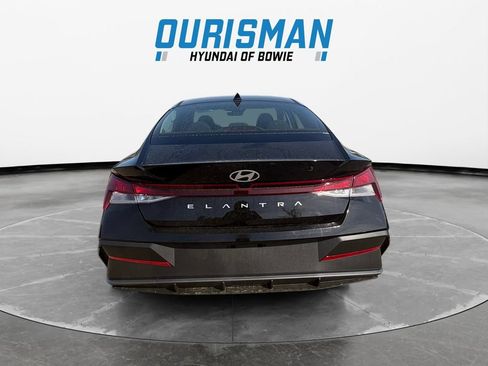 New 2026 Hyundai Elantra SE FWD image 5
