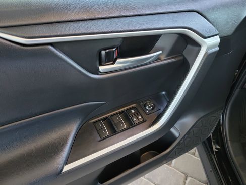 Certified 2023 Toyota RAV4 XLE w/ Convenience Package image 11