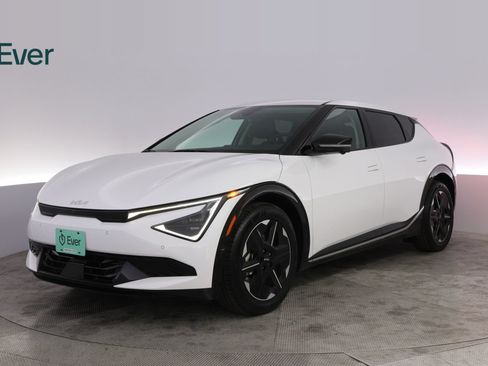Used 2025 Kia EV6 Wind RWD image 2