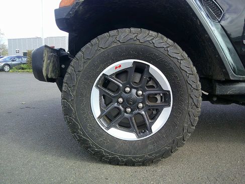 Used 2022 Jeep Wrangler Unlimited Rubicon w/ LED Lighting Group image 9