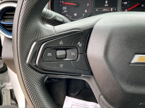 Used 2024 Chevrolet Trax LS w/ LS Convenience Package image 23