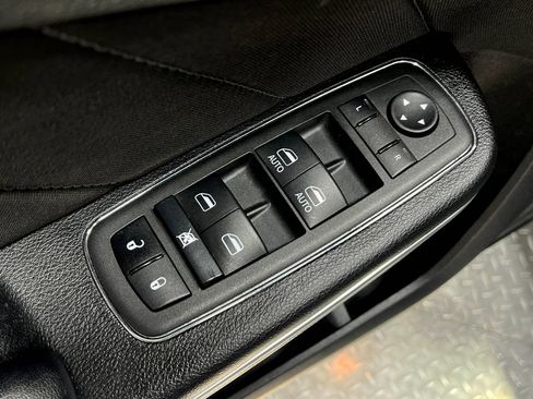 Used 2022 Dodge Charger SXT AWD/4WD image 15
