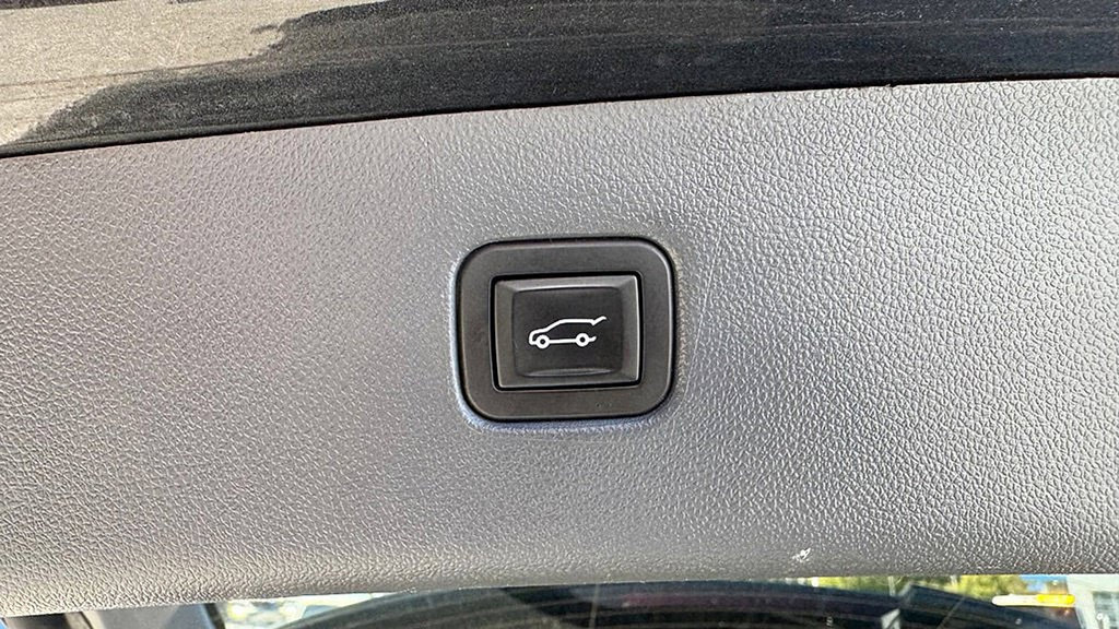 Used 2019 Chevrolet Blazer LT AWD/4WD image 6