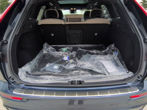 New 2026 Volvo XC60 B5 Plus w/ Protection Package Premier image 26