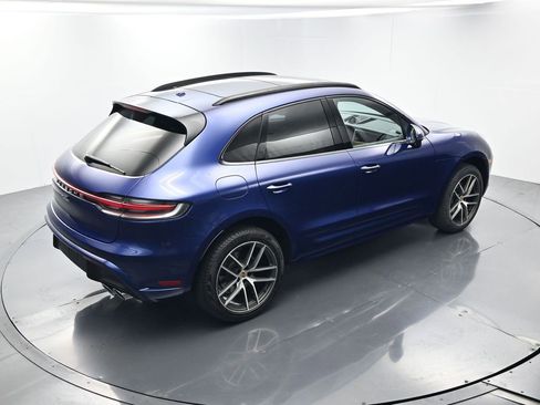 Certified 2024 Porsche Macan AWD/4WD image 40
