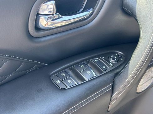 Used 2024 INFINITI QX80 Sensory w/ All-Season Package AWD/4WD image 18