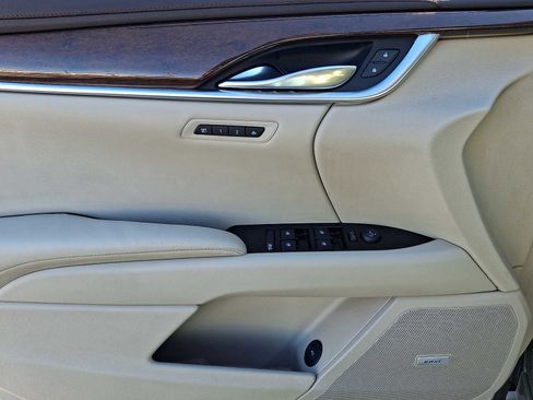 Used 2014 Cadillac XTS Luxury w/ Driver Awareness Package FWD image 13