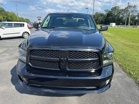 Used 2014 RAM 1500 Express w/ Black Ram 1500 Express Group AWD/4WD image 9