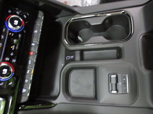 New 2026 GMC Sierra 2500 AT4 w/ AT4 Premium Plus Package AWD/4WD image 37