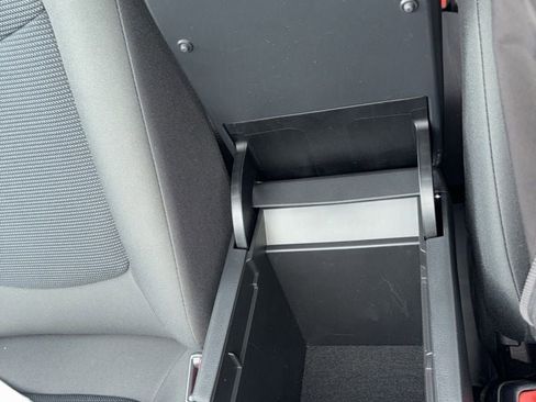 Used 2023 Toyota RAV4 LE image 24