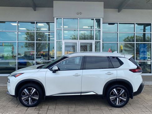 Certified 2023 Nissan Rogue Platinum w/ Platinum Premium Package AWD/4WD image 4