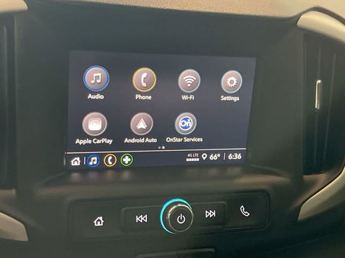 Used 2024 GMC Terrain SLE AWD/4WD image 16