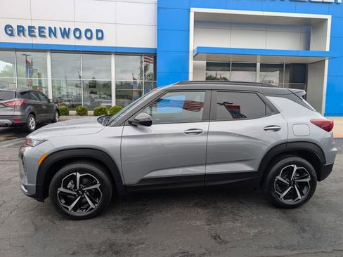 Used 2023 Chevrolet TrailBlazer RS AWD/4WD image 2