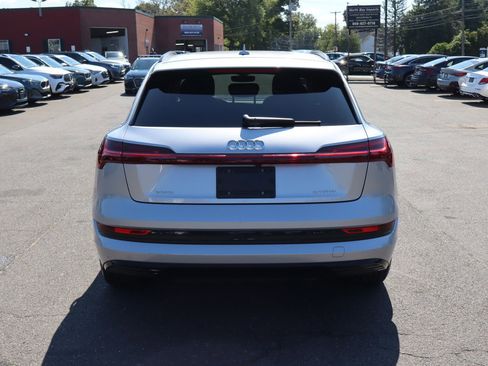 Used 2021 Audi e-tron Premium w/ Convenience Plus Package image 6