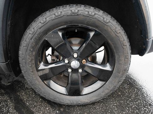 Used 2016 Jeep Grand Cherokee Limited image 29