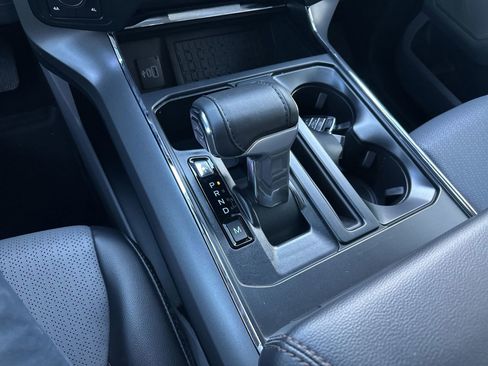 Used 2025 Ford F150 Lariat w/ Equipment Group 501A Mid image 16