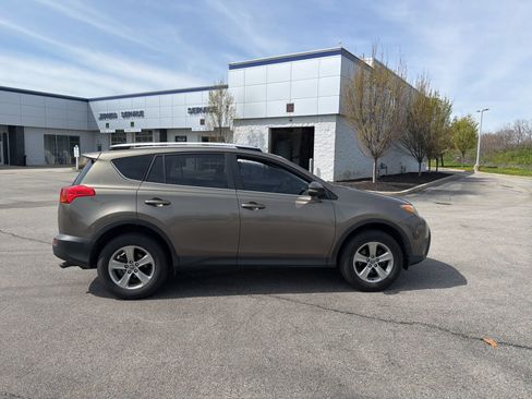 Used 2015 Toyota RAV4 XLE image 16
