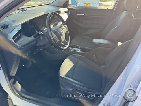Used 2024 Buick Encore GX Preferred FWD image 12