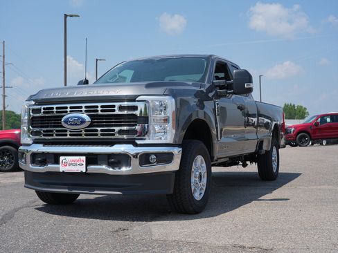New 2026 Ford F250 XLT w/ FX4 Off-Road Package AWD/4WD image 8
