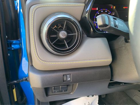 Used 2024 Chevrolet Colorado ZR2 w/ ZR2 Convenience Package III image 13