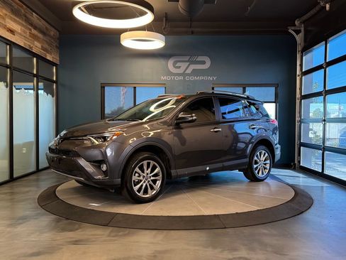 Used 2018 Toyota RAV4 Limited w/ Advanced Technology Package FWD image 7